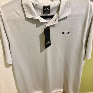 Oakley Men’s Light Gray Polo with Subtle Stripe and Logo